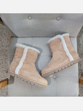 STUART WEITZMAN Boots Genuine Shearling Polar Lug Boot Suede Polar Women Sz 10.5